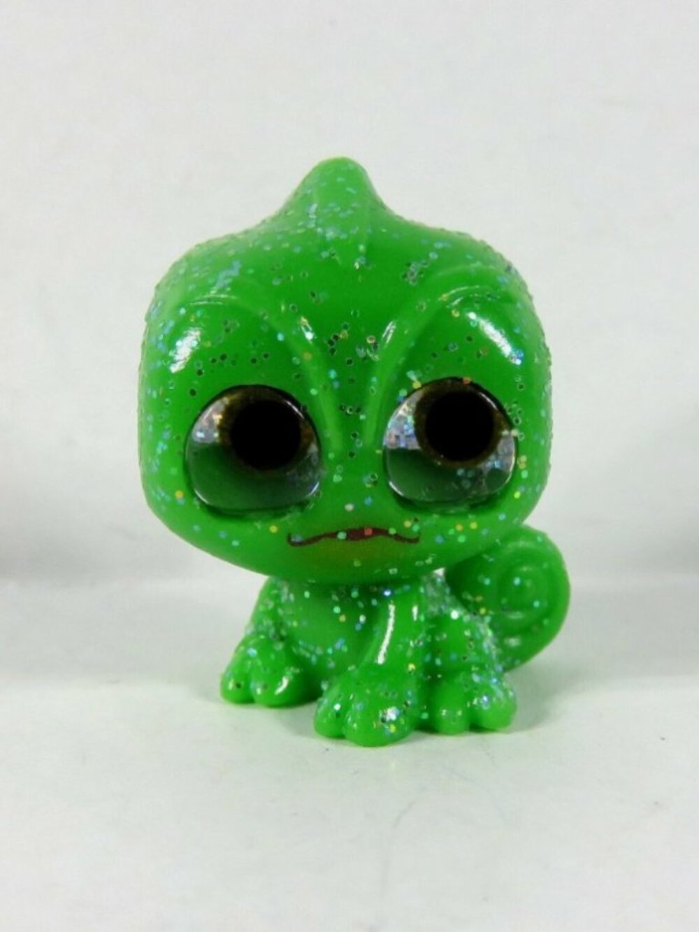 ULTRA RARE Just Play Series 3: Pascal Green Glitter Tangled Disney Doorables